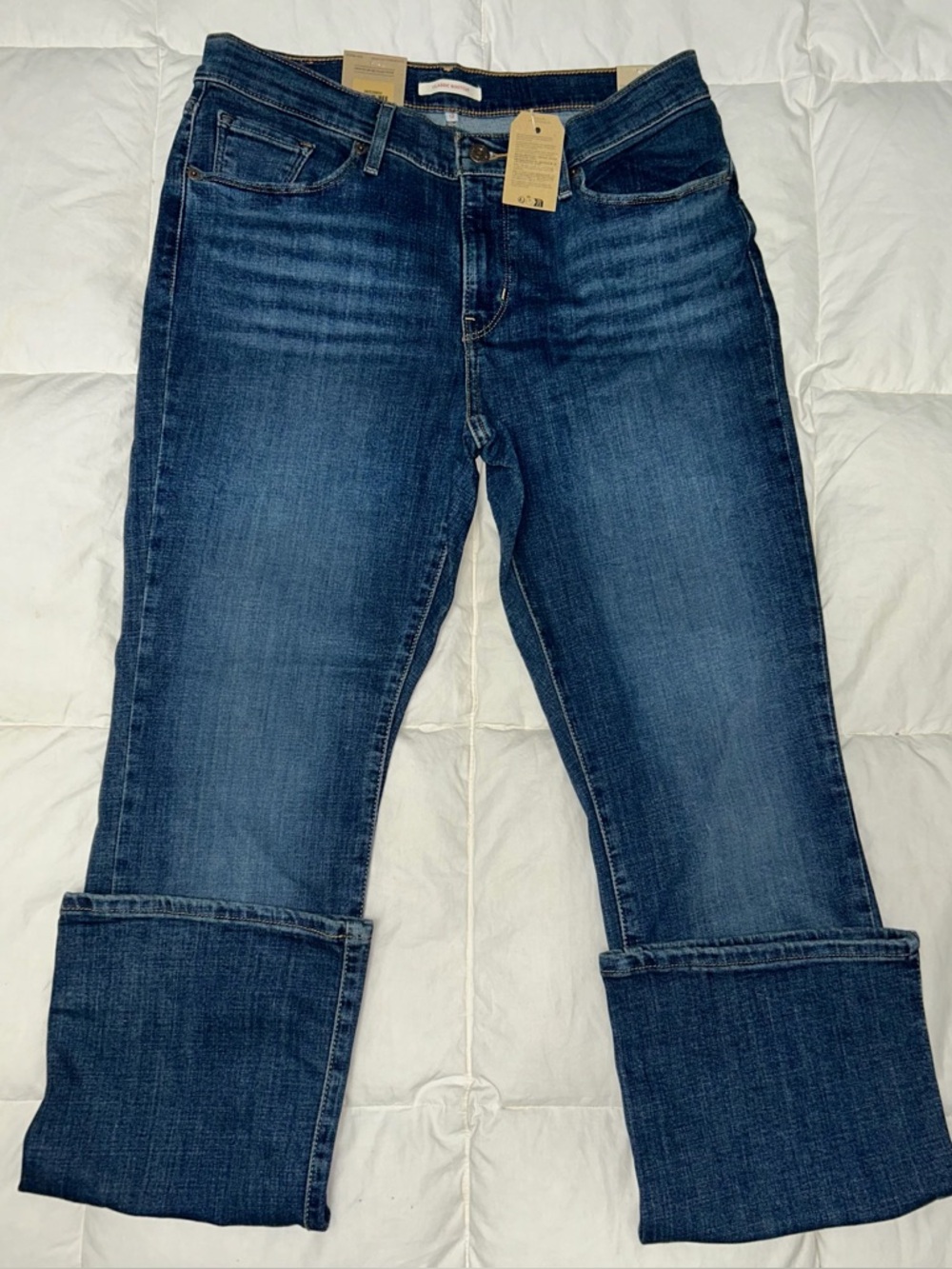 Levi’s Classic Bootcut jeans sz 12 NWT smoke free home